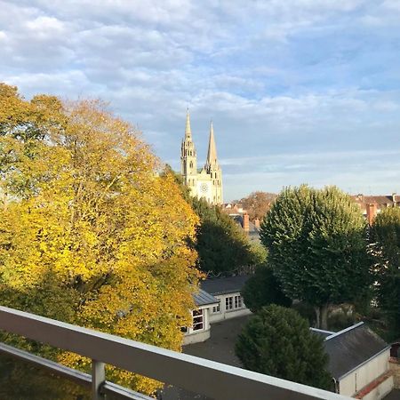 Appartement Avec Parking Et Balcon Vue Cathedrale Шартър Екстериор снимка
