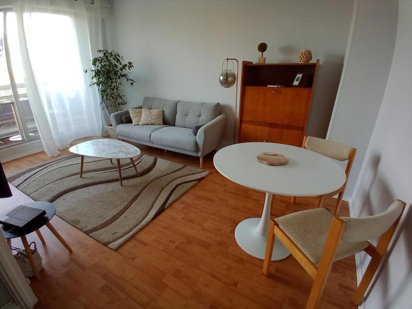 Appartement Avec Parking Et Balcon Vue Cathedrale Шартър Екстериор снимка